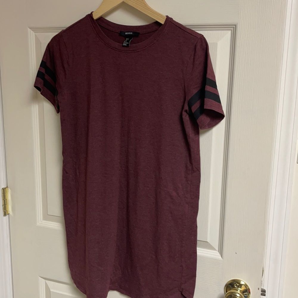 Forever 21 T-Shirt Dress Maroon